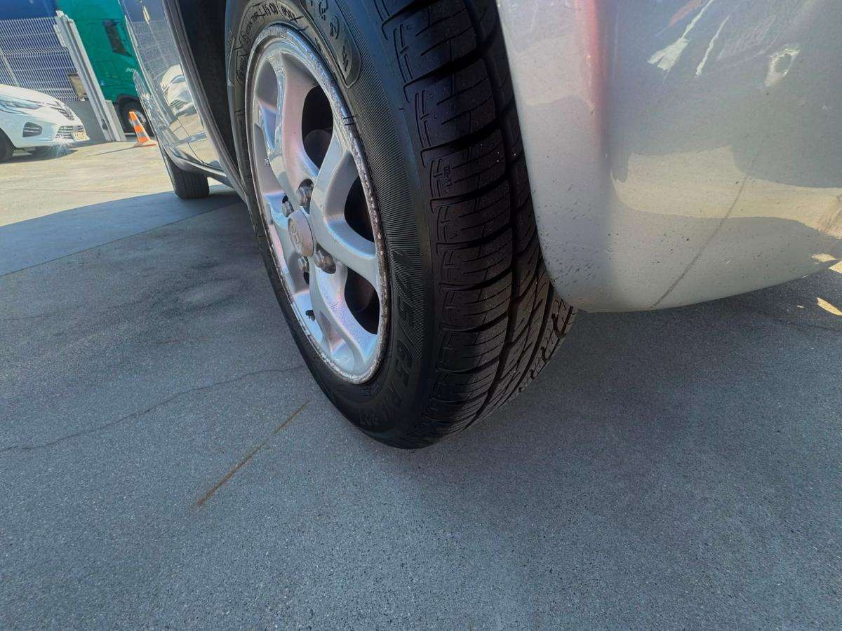 toyota-yaris-2000-gasolina-998cc