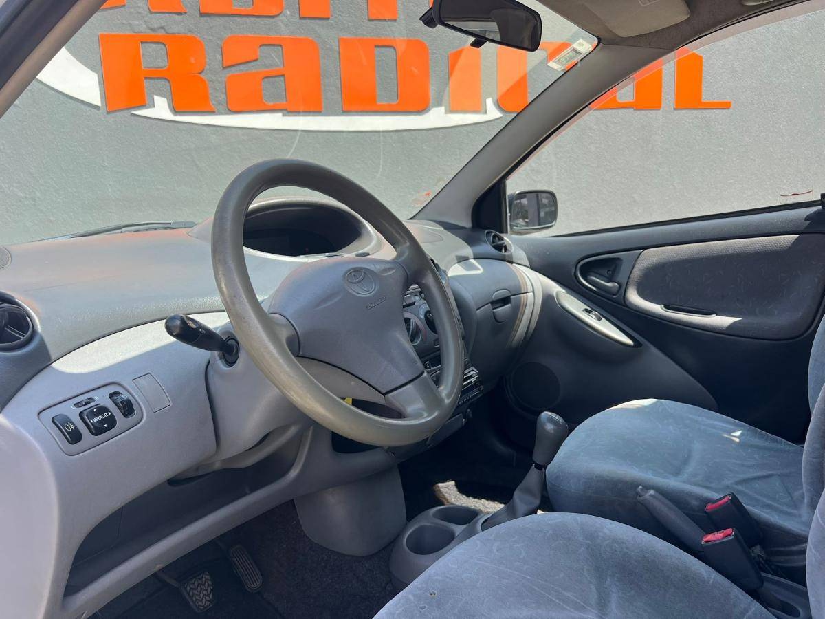 toyota-yaris-2000-gasolina-998cc