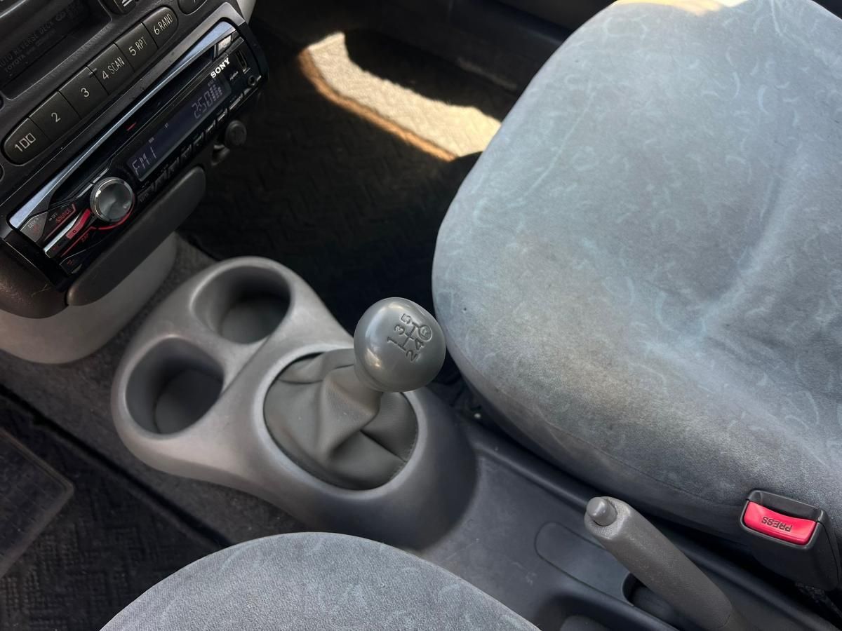 toyota-yaris-2000-gasolina-998cc