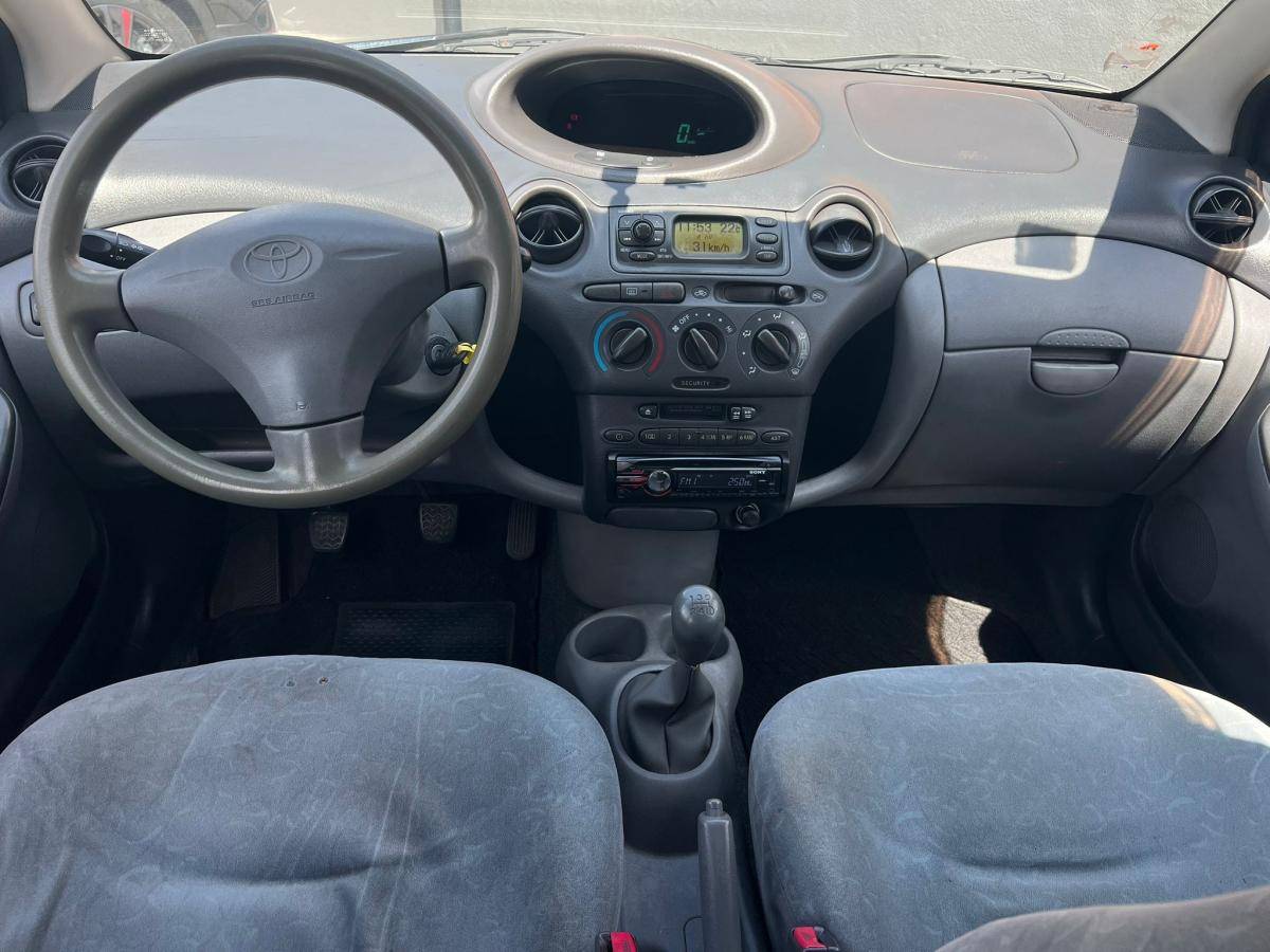 toyota-yaris-2000-gasolina-998cc