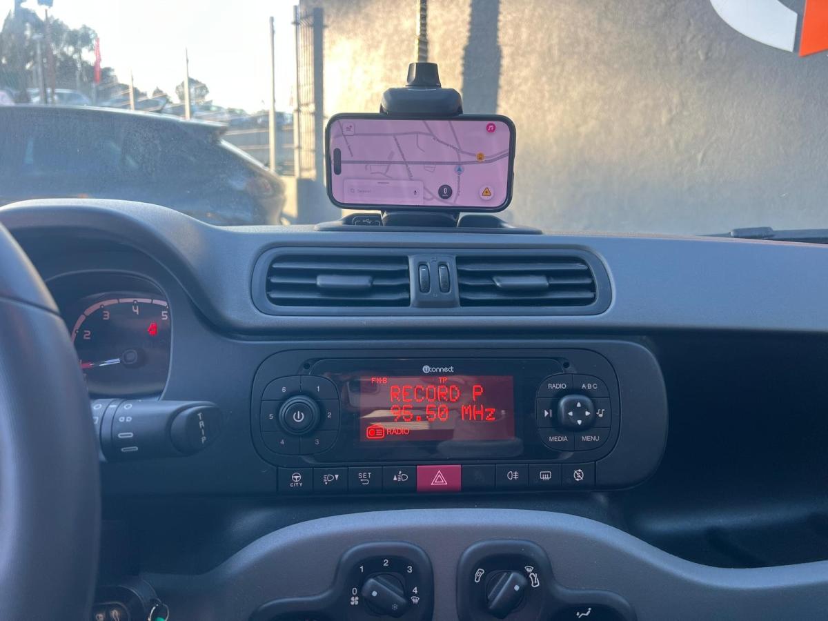 fiat-panda-2022-hibrido-a-gasolina-10cc
