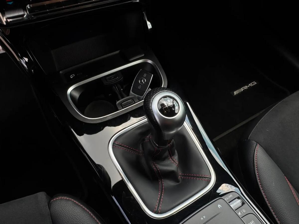 mercedes-benz-classe-a-2022-gasolina-1332cc