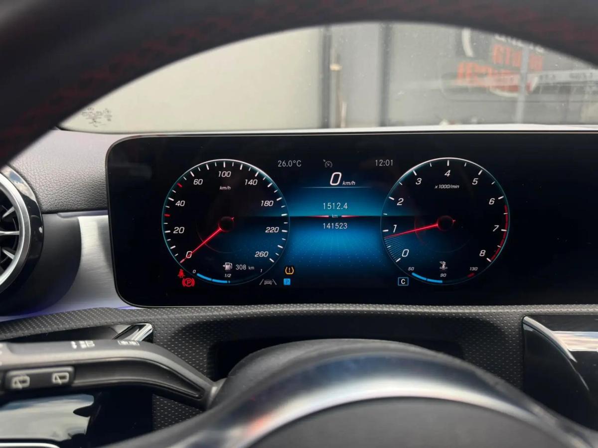 mercedes-benz-classe-a-2022-gasolina-1332cc