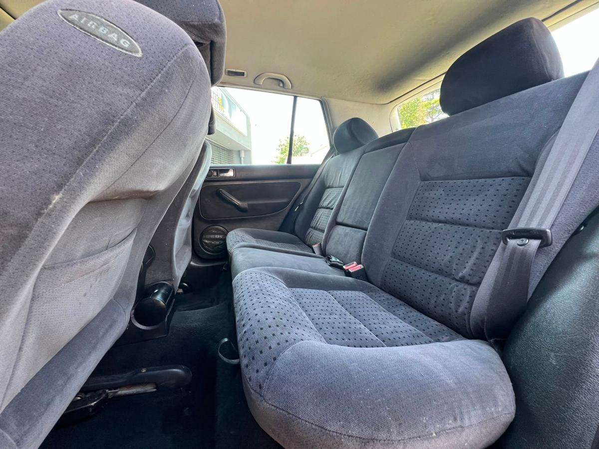 volkswagen-golf-2000-gasolina-1390cc