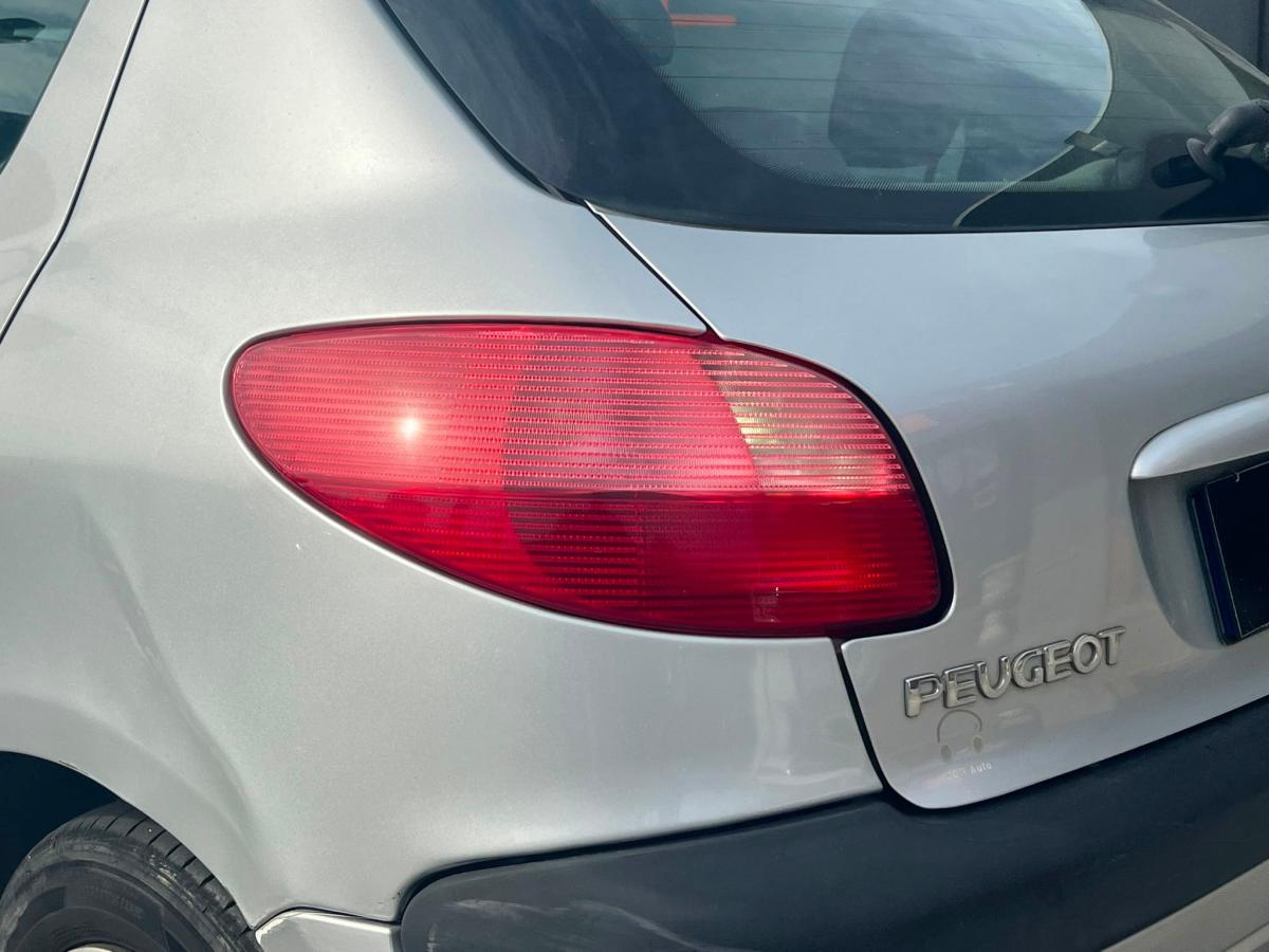 peugeot-206-2002-gasolina-1124cc