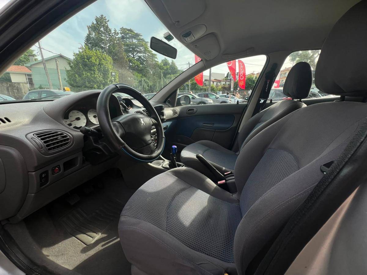peugeot-206-2002-gasolina-1124cc