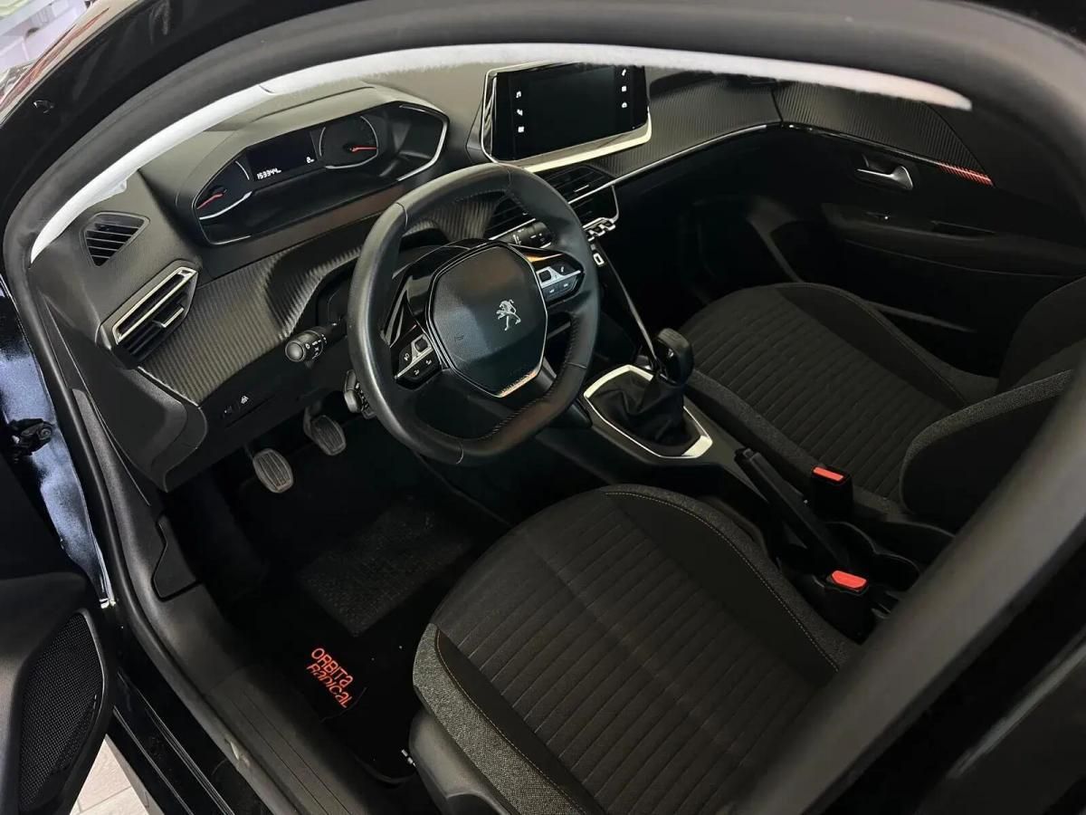 peugeot-208-2021-gasolina-1199cc