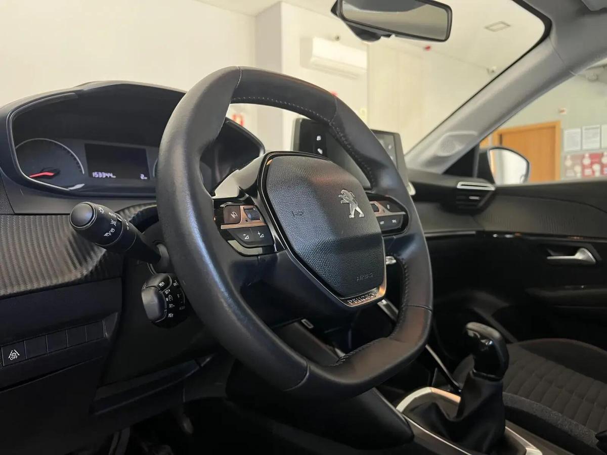 peugeot-208-2021-gasolina-1199cc