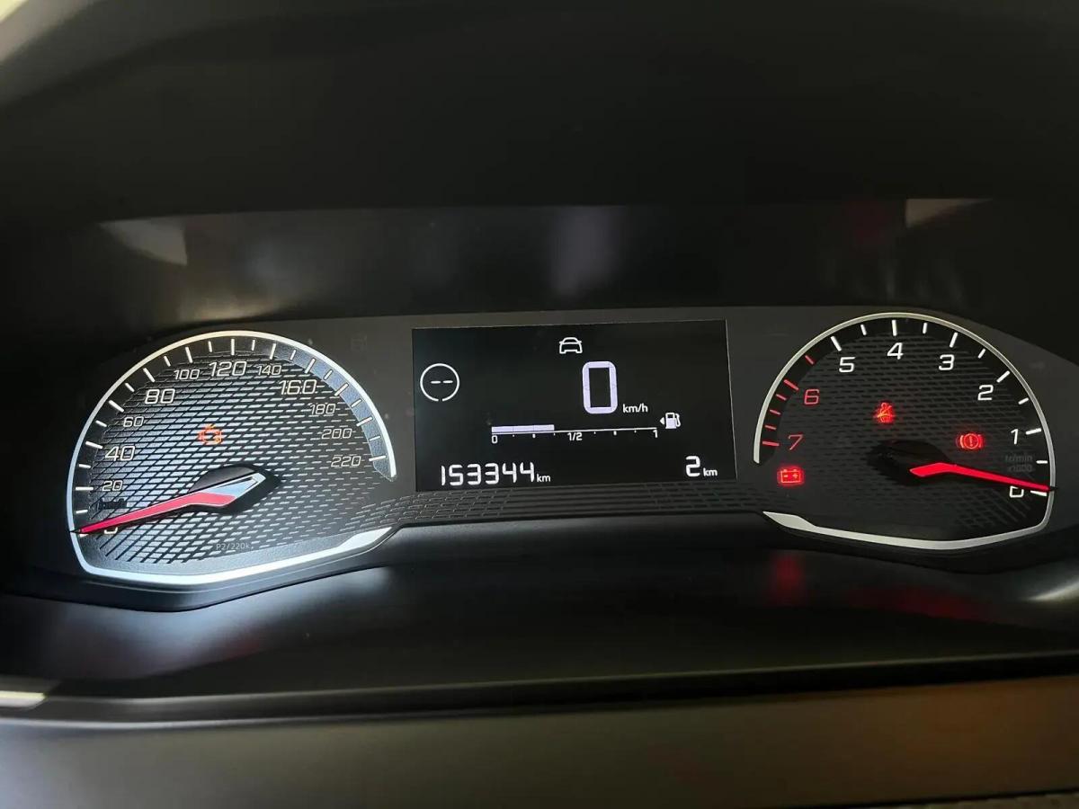 peugeot-208-2021-gasolina-1199cc