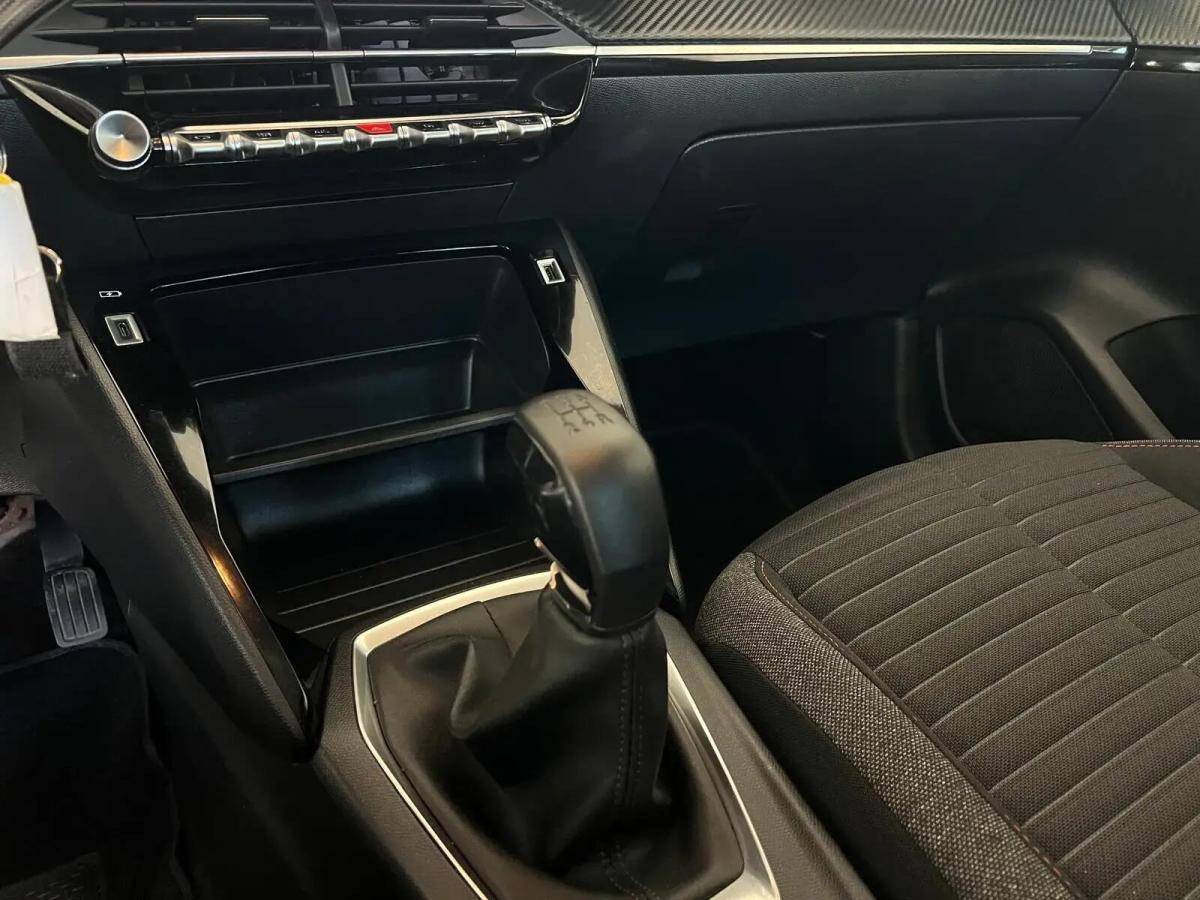 peugeot-208-2021-gasolina-1199cc