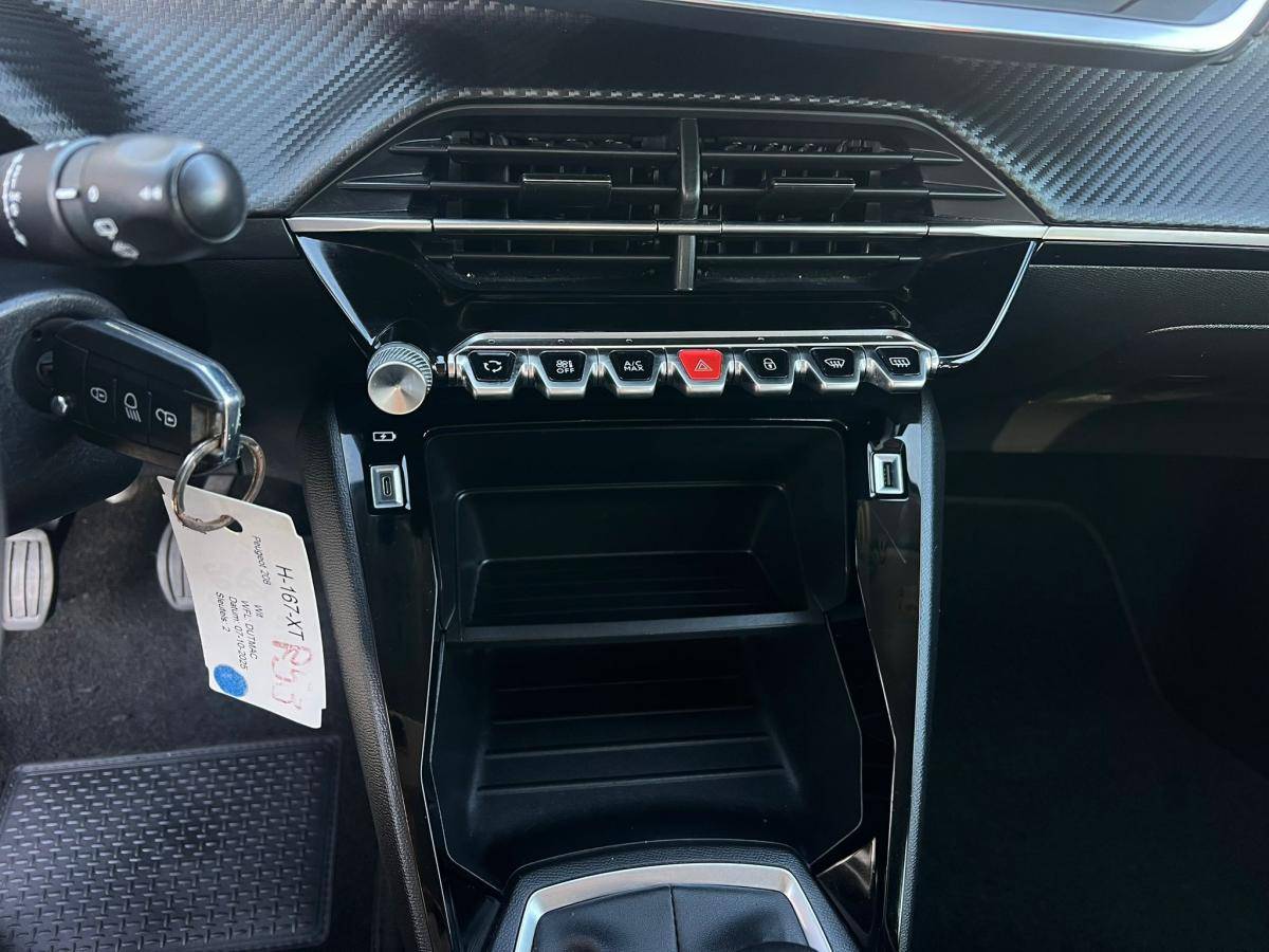 peugeot-208-2020-gasolina-1199cc