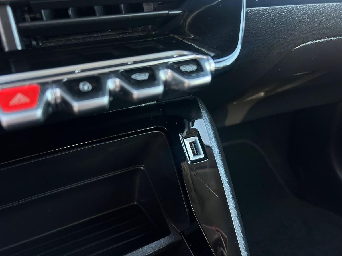 peugeot-208-2020-gasolina-1199cc