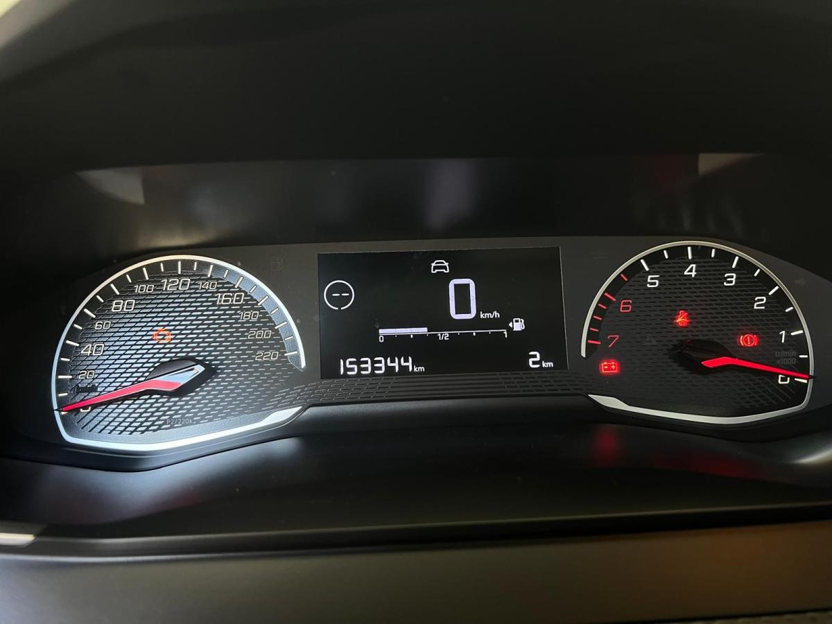peugeot-208-2021-gasolina-1199cc