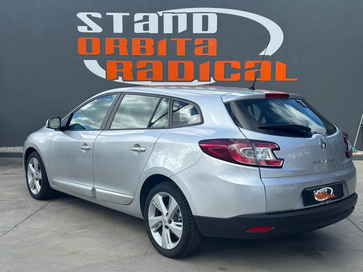 renault-megane-sport-tourer-2014-diesel-1461cc