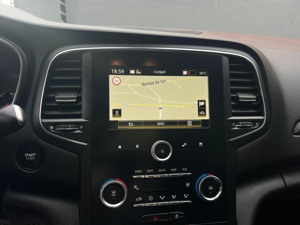 renault-megane-sport-tourer-2019-diesel-1461cc