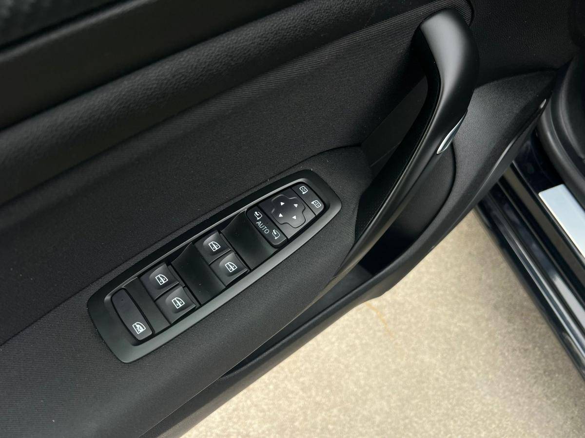 renault-megane-sport-tourer-2019-diesel-1461cc