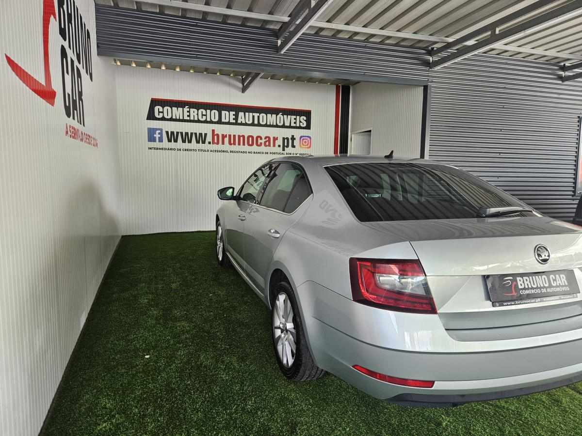skoda-octavia-1-6-tdi-2019-diesel-1598cc