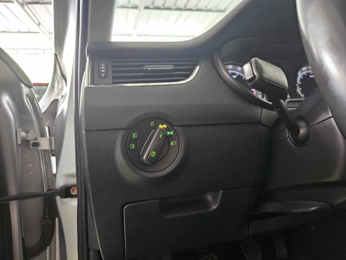 skoda-octavia-1-6-tdi-2019-diesel-1598cc