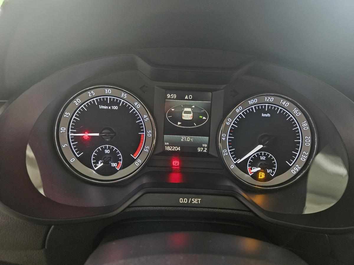 skoda-octavia-1-6-tdi-2019-diesel-1598cc