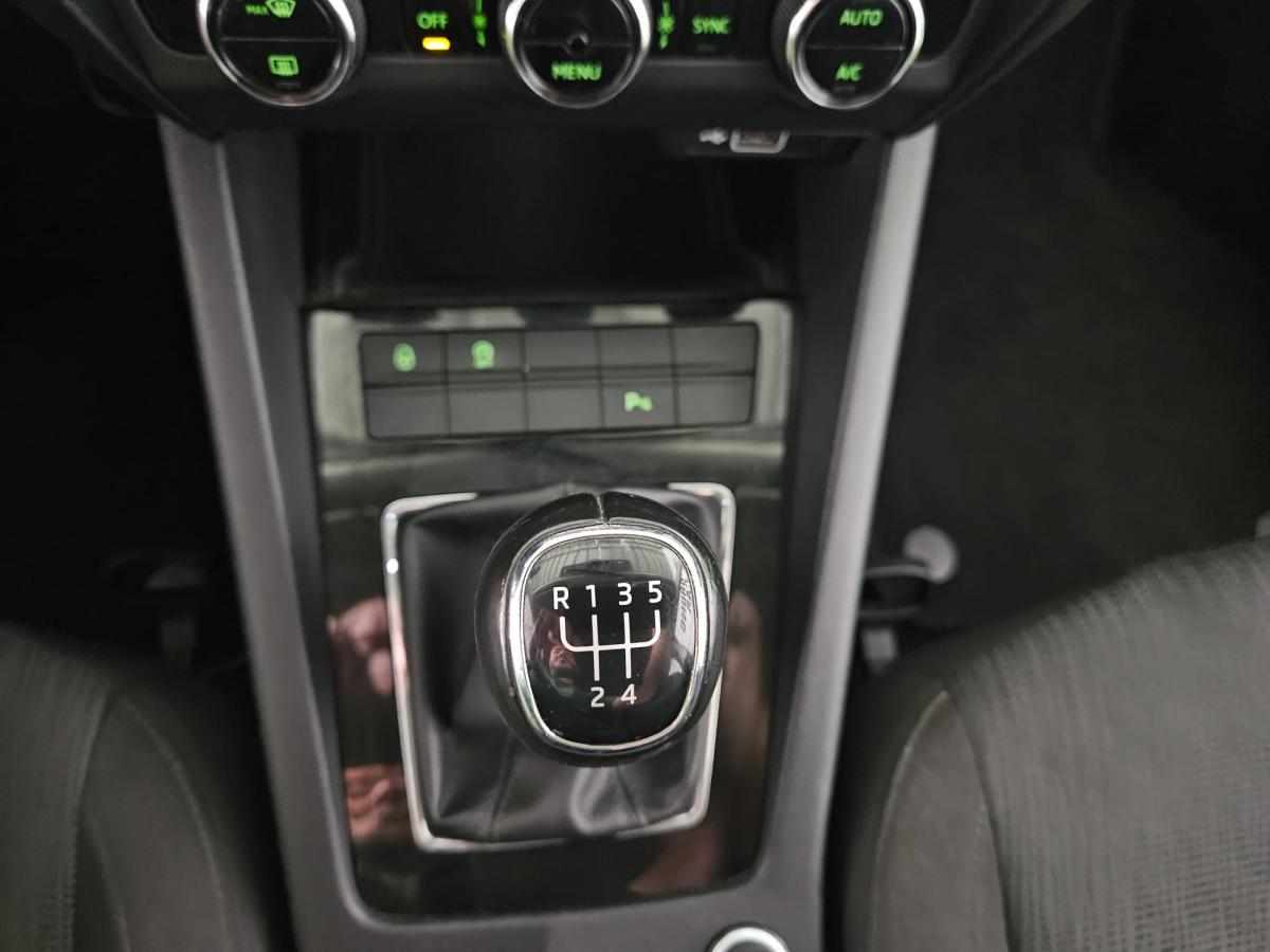 skoda-octavia-1-6-tdi-2019-diesel-1598cc