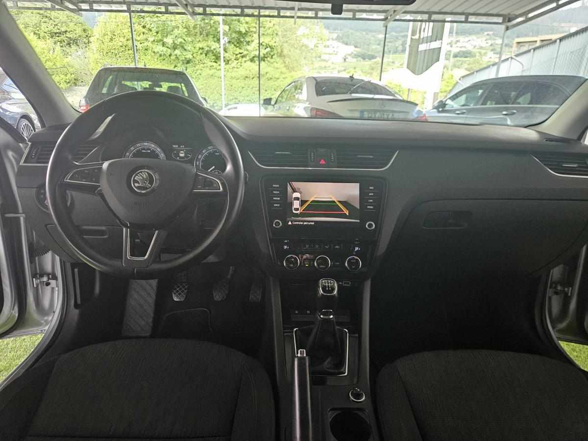 skoda-octavia-1-6-tdi-2019-diesel-1598cc