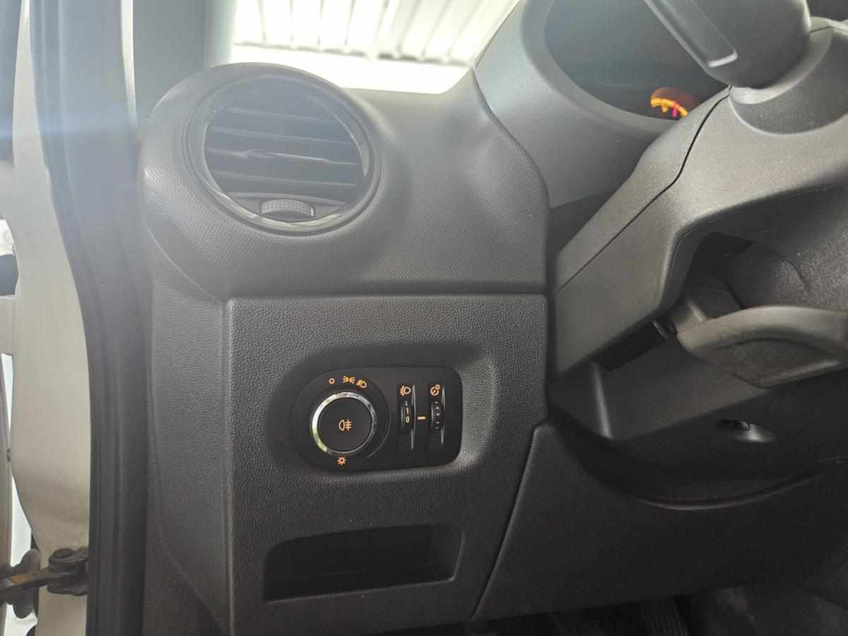 opel-corsa-1-3-cdti-2015-diesel-1248cc