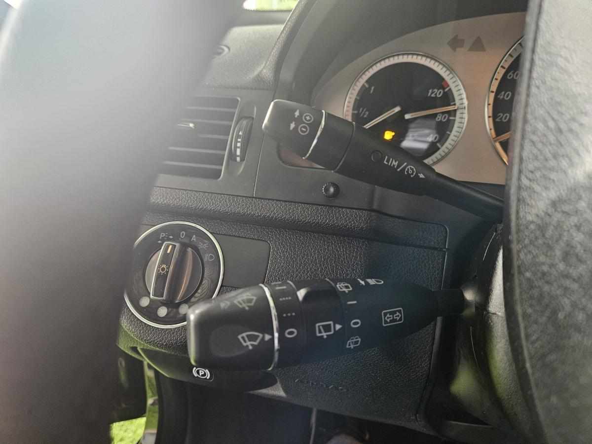 mercedes-benz-classe-c-c-200-cdi-2008-diesel-2148cc