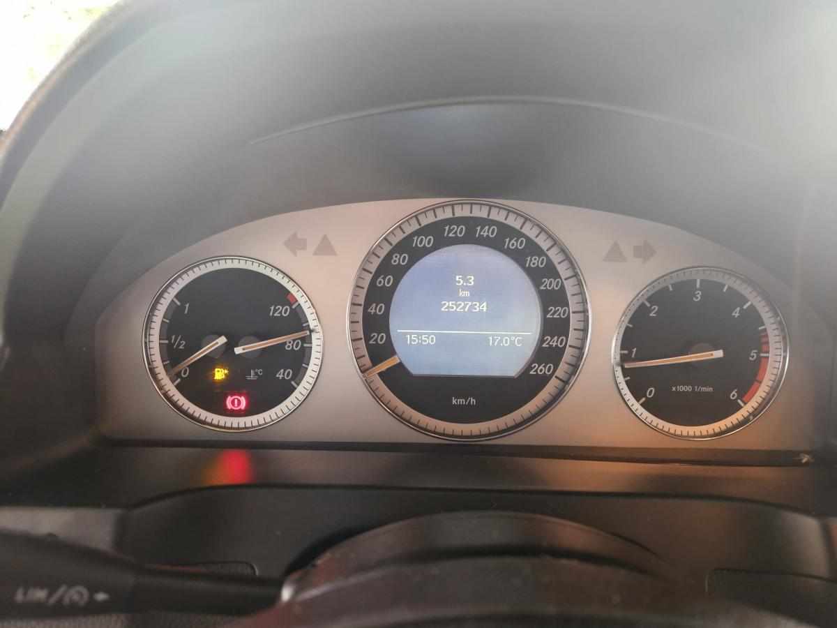 mercedes-benz-classe-c-c-200-cdi-2008-diesel-2148cc