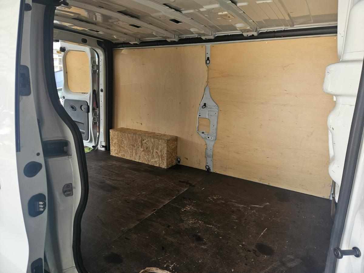 renault-trafic-1-6-95cv-2018-diesel-1598cc