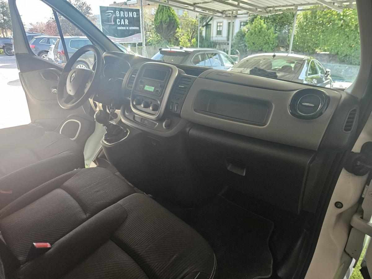 renault-trafic-1-6-95cv-2018-diesel-1598cc