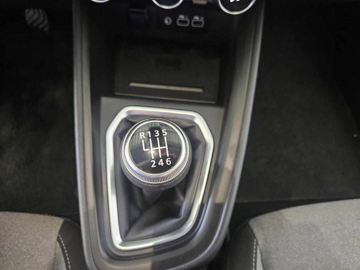 mitsubishi-colt-1-0-turbo-2024-gasolina-999cc