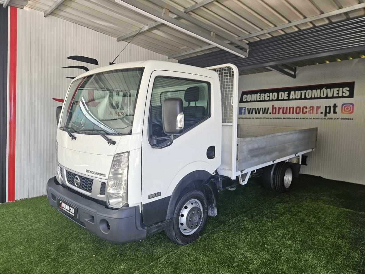 nissan-cabstar-2-5-136cv-2015-diesel-2488cc