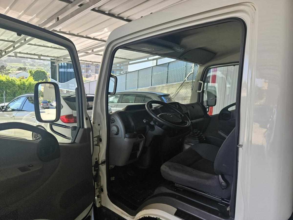 nissan-cabstar-2-5-136cv-2015-diesel-2488cc