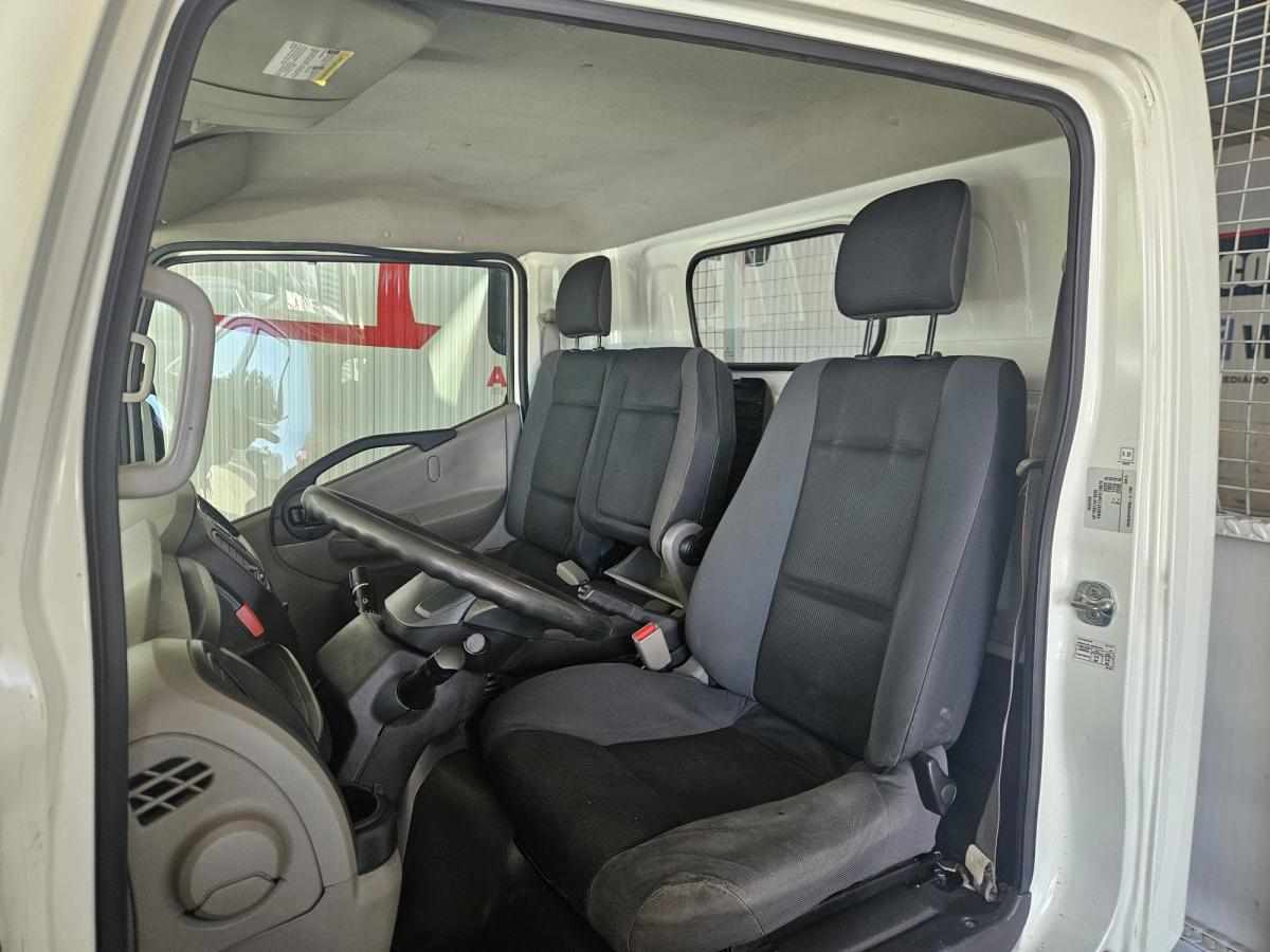 nissan-cabstar-2-5-136cv-2015-diesel-2488cc