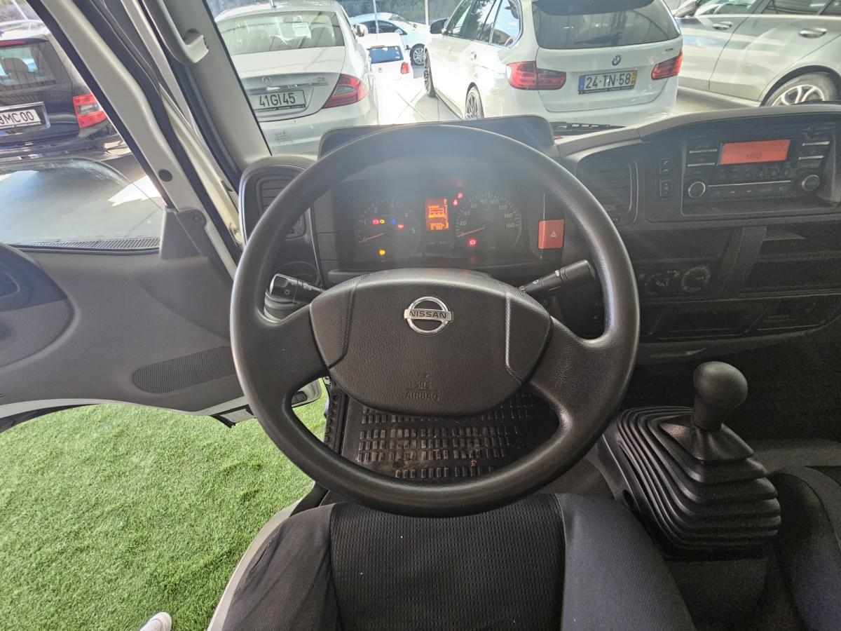 nissan-cabstar-2-5-136cv-2015-diesel-2488cc