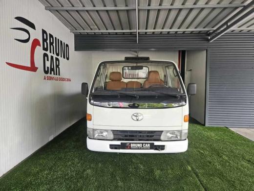 toyota-dyna-3-0-88cv-2001-diesel-2986cc