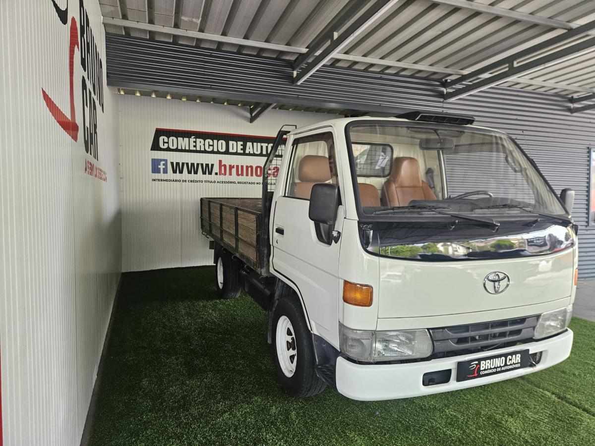 toyota-dyna-3-0-88cv-2001-diesel-2986cc