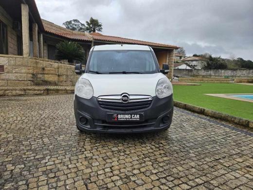 opel-combo-1-6-105cv-2017-diesel-1598cc
