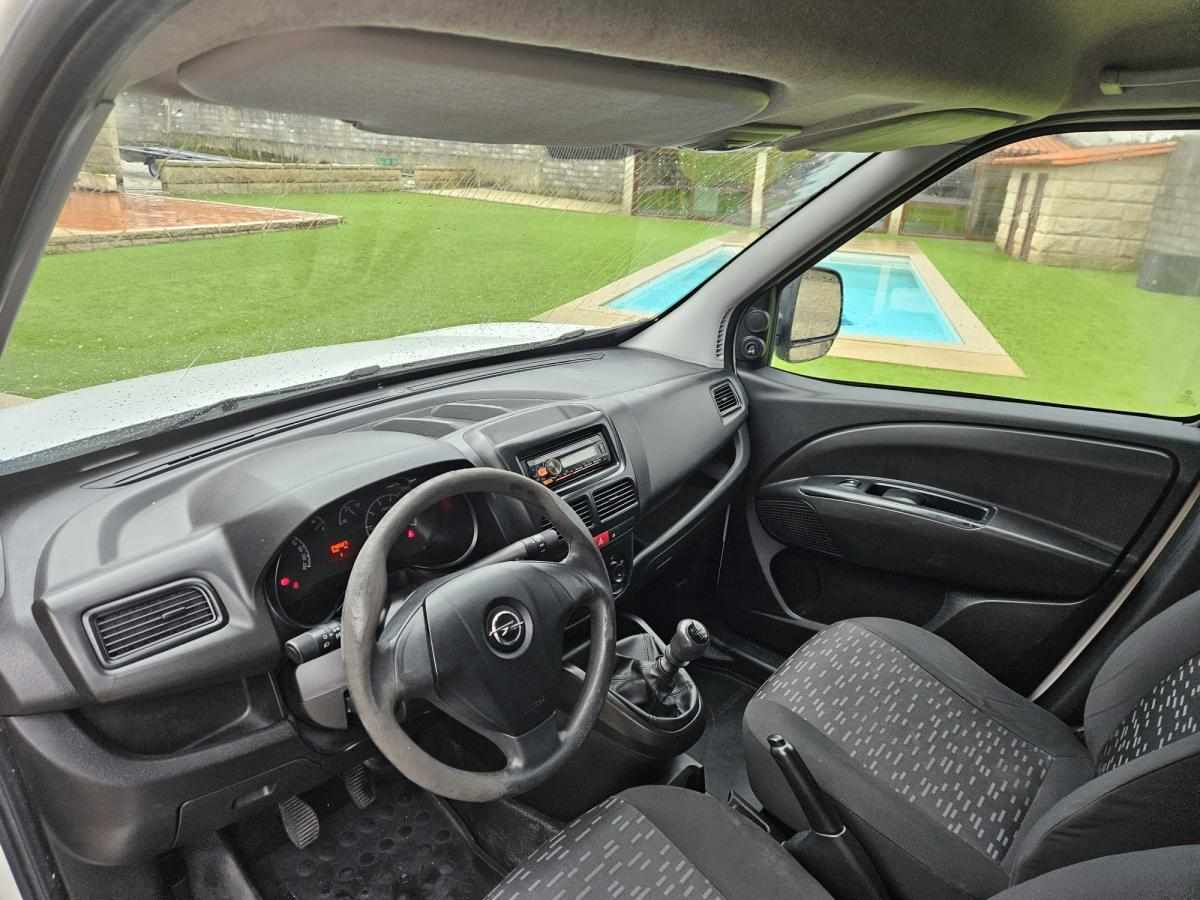 opel-combo-1-6-105cv-2017-diesel-1598cc