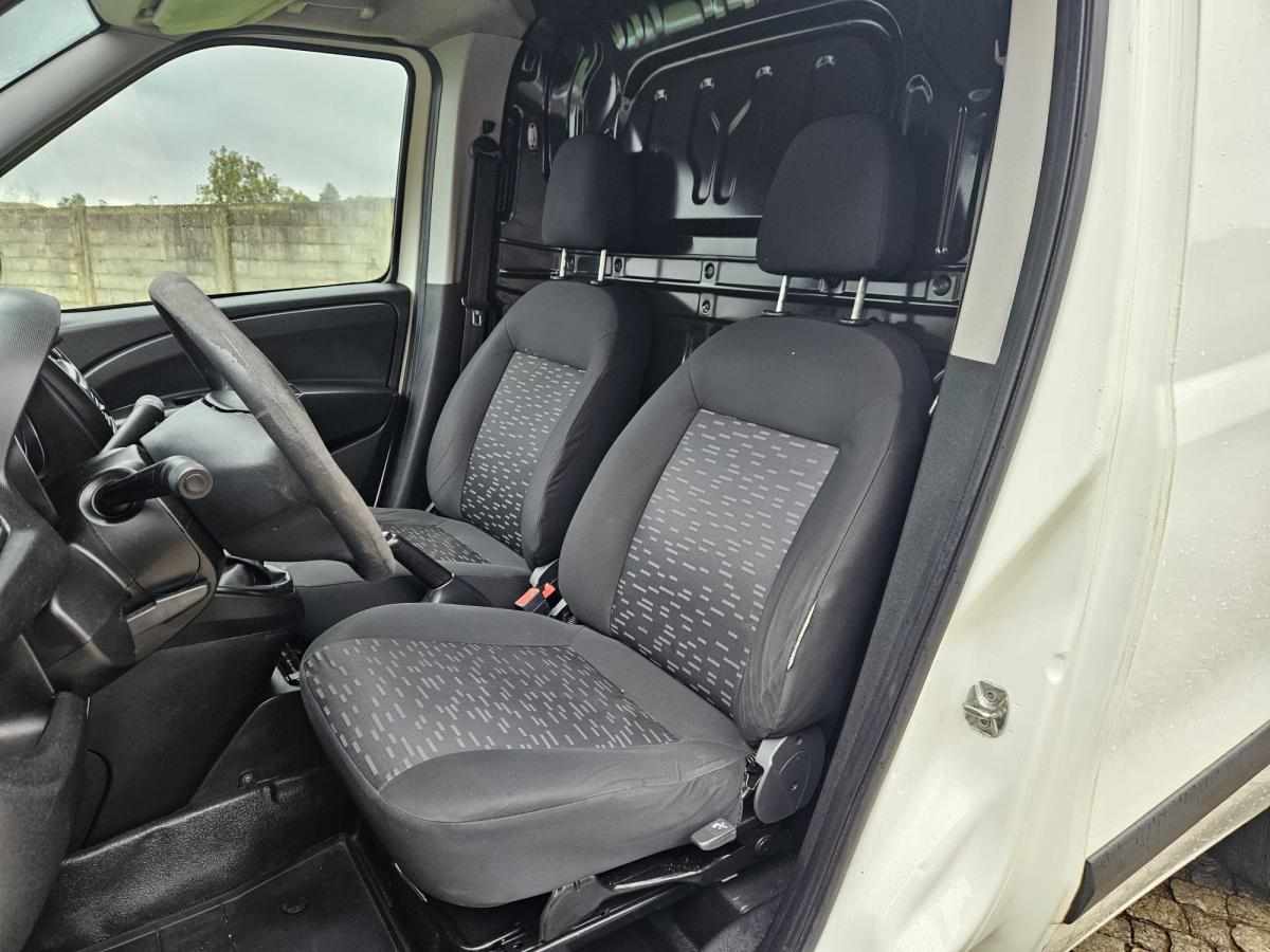 opel-combo-1-6-105cv-2017-diesel-1598cc