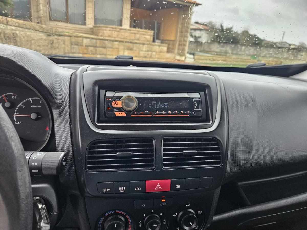 opel-combo-1-6-105cv-2017-diesel-1598cc