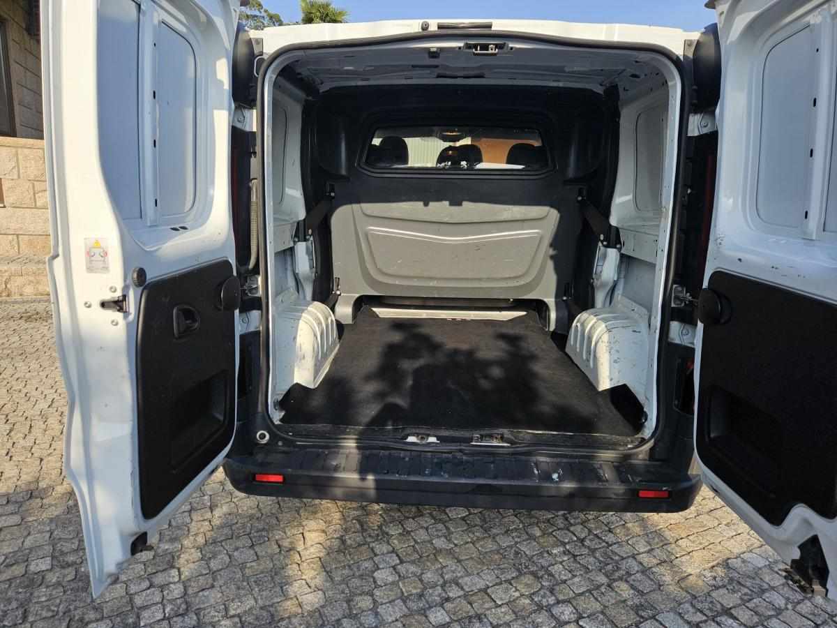 renault-trafic-1-6-dci-2019-diesel-1598cc