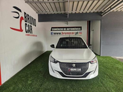 peugeot-208-1-5-102cv-2022-diesel-1499cc