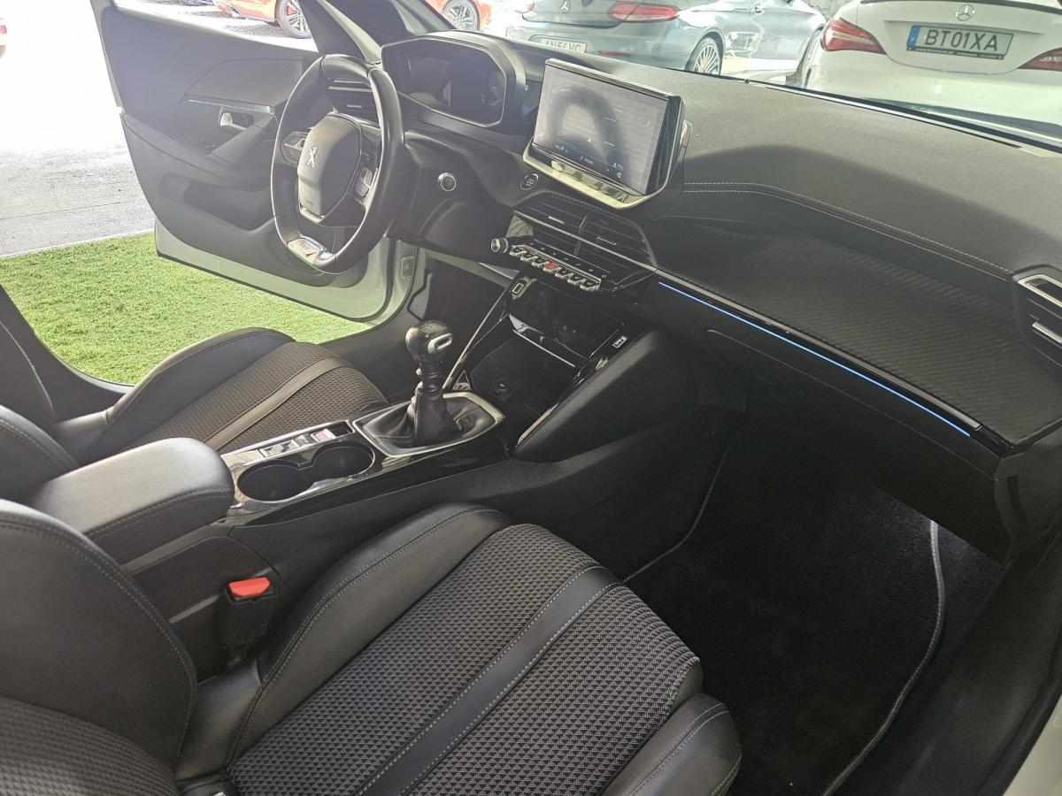 peugeot-208-1-5-102cv-2022-diesel-1499cc