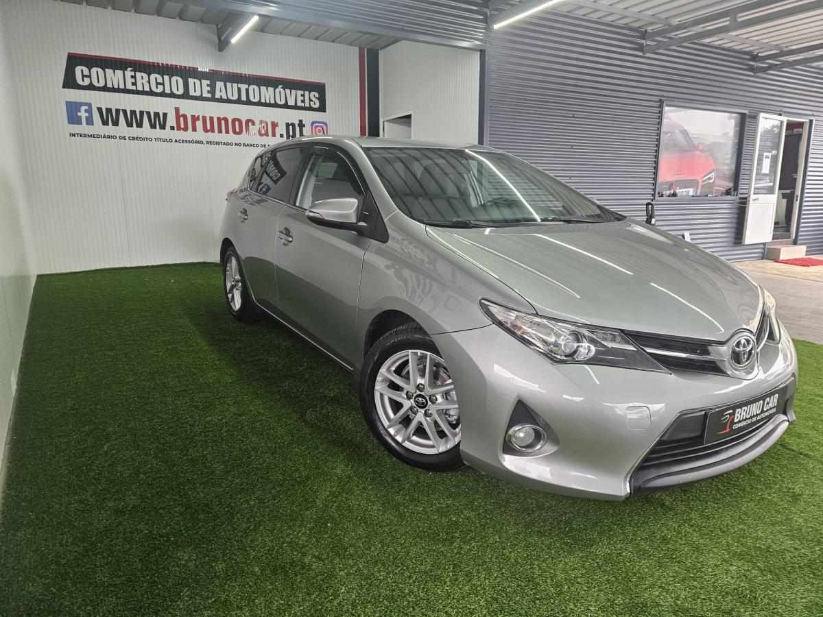 toyota-auris-1-4-d-4d-2015-diesel-1364cc