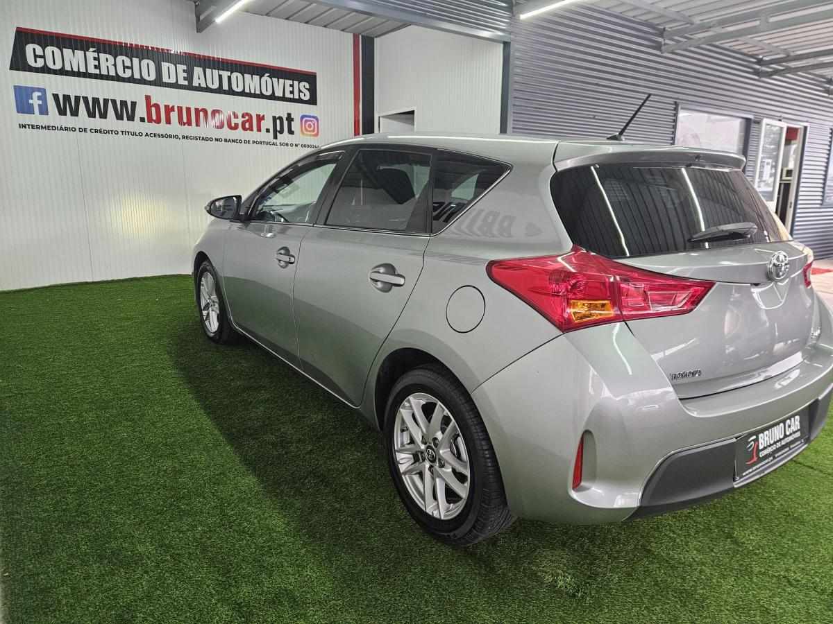 toyota-auris-1-4-d-4d-2015-diesel-1364cc