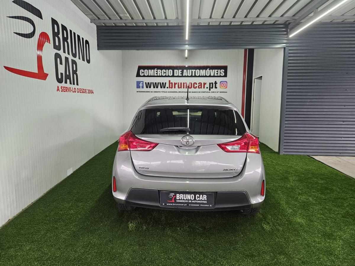 toyota-auris-1-4-d-4d-2015-diesel-1364cc