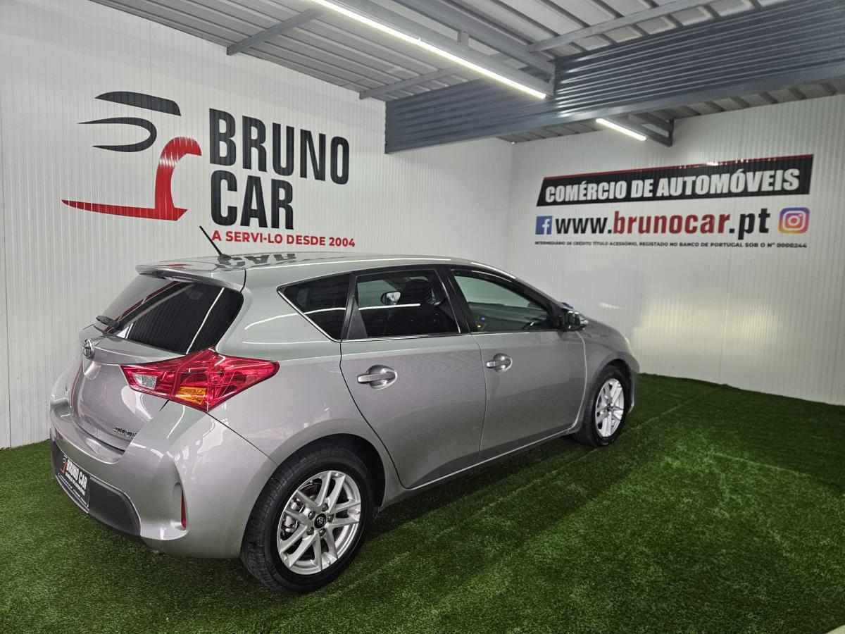 toyota-auris-1-4-d-4d-2015-diesel-1364cc