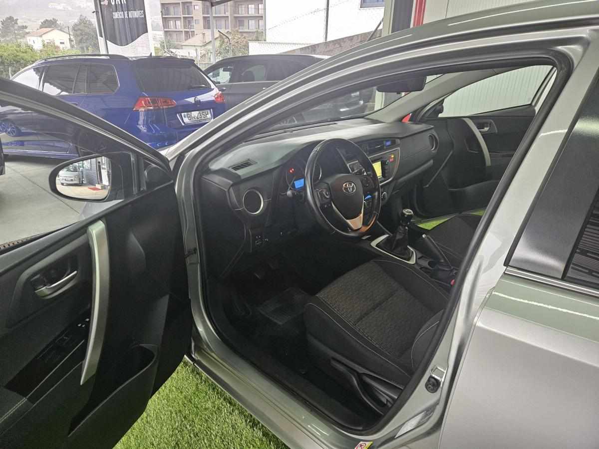 toyota-auris-1-4-d-4d-2015-diesel-1364cc
