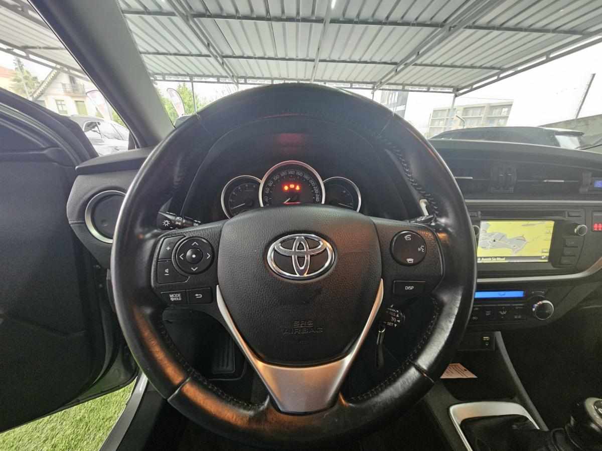 toyota-auris-1-4-d-4d-2015-diesel-1364cc